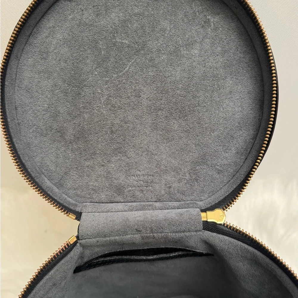 Louis Vuitton Cannes Black Epi